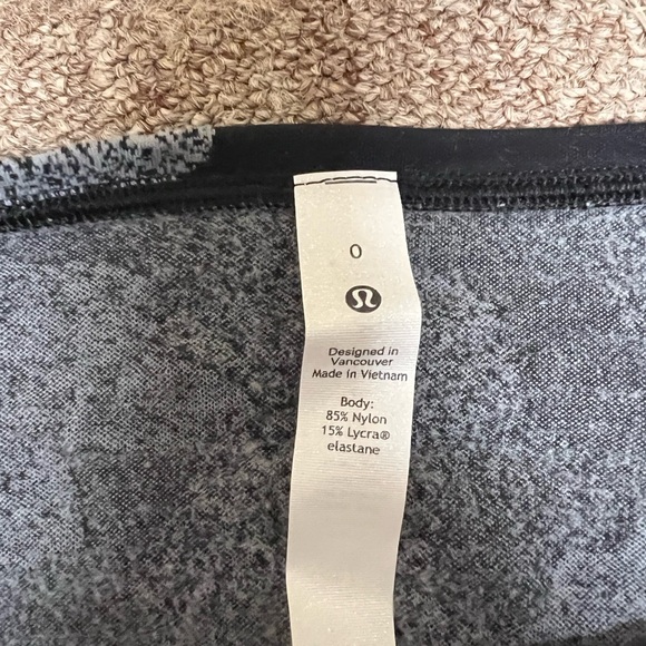 Lululemon Back in Action - Picture 3 of 6